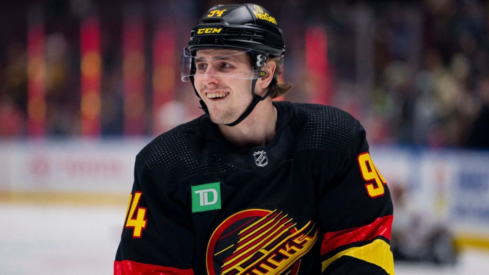 Vancouver Canucks sign Linus Karlsson, Cole McWard to one-year contracts 