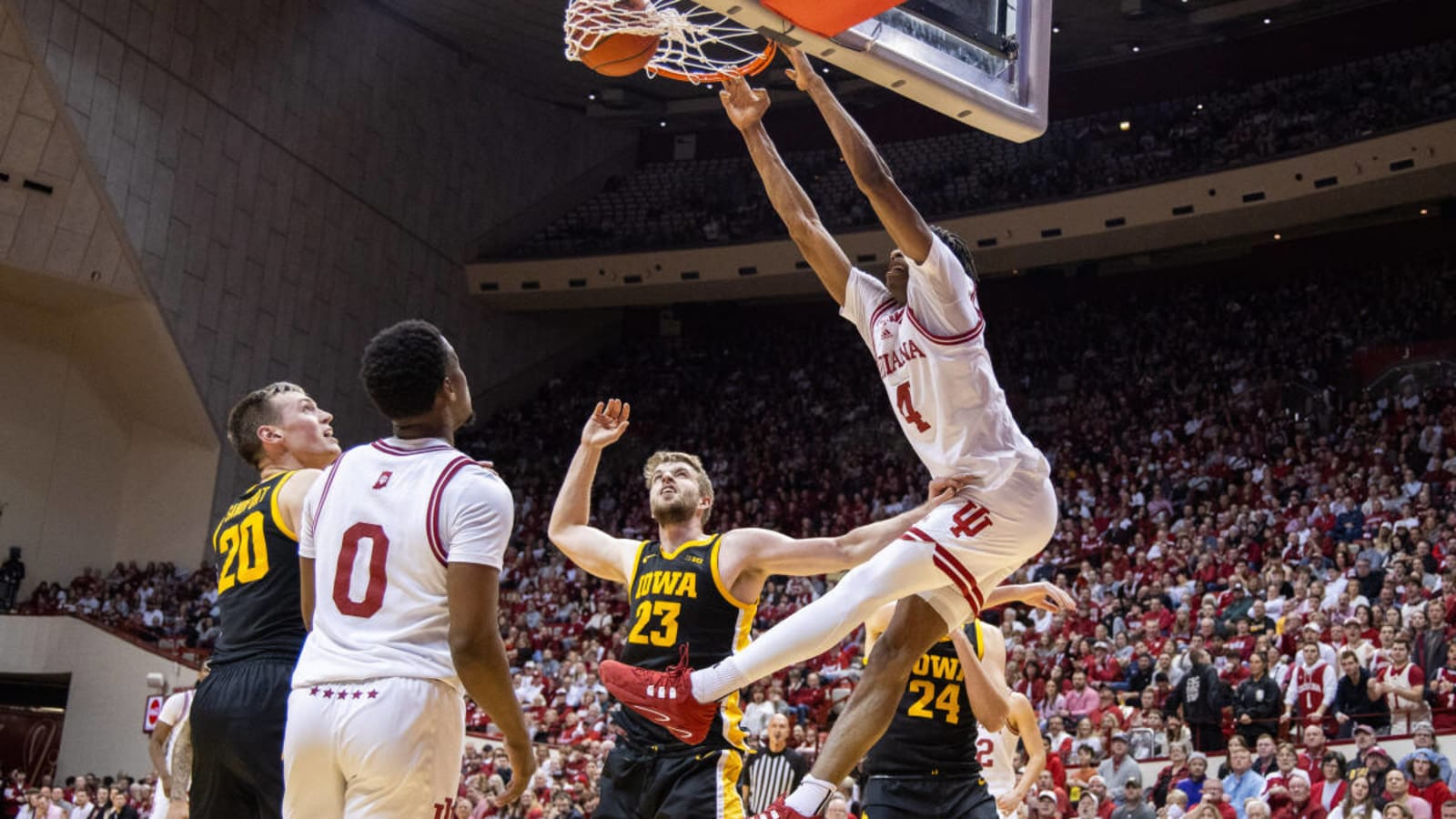 Watch: Indiana&#39;s Kel&#39;el Ware Hits Anthony Walker For Easy 1st Half Dunk