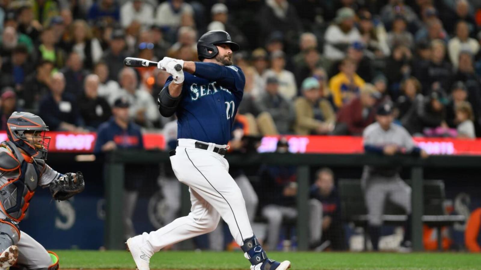 Former Seattle Mariners&#39; Power Hitter Signs Minor League Deal with Cincinnati Reds