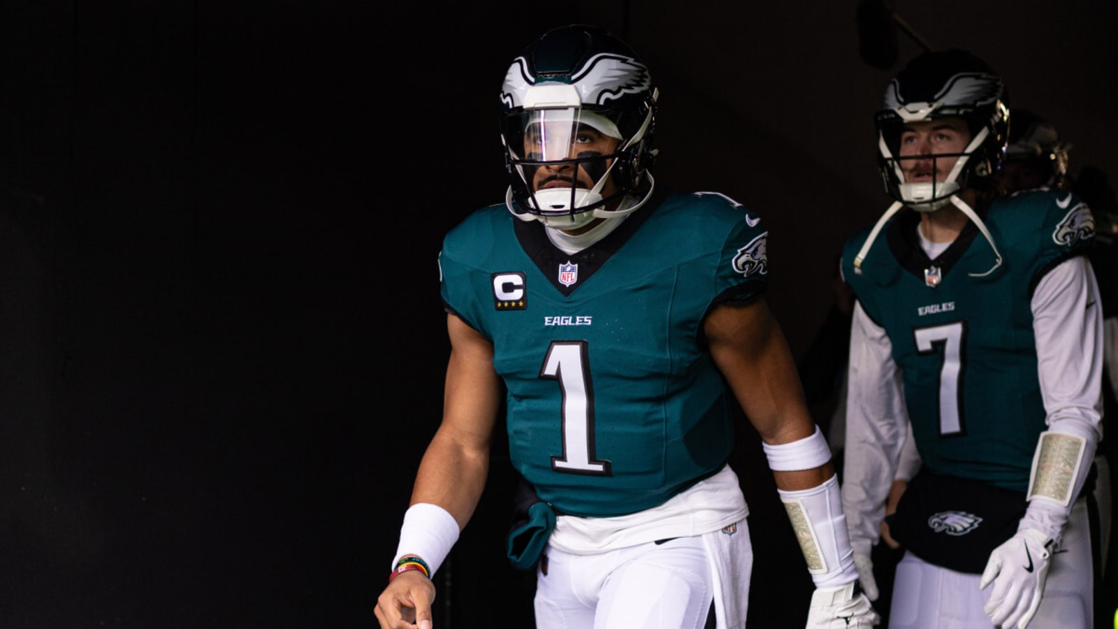 Eagles&#39; latest roster move is a good sign for QB room ahead of wild card matchup vs Packers
