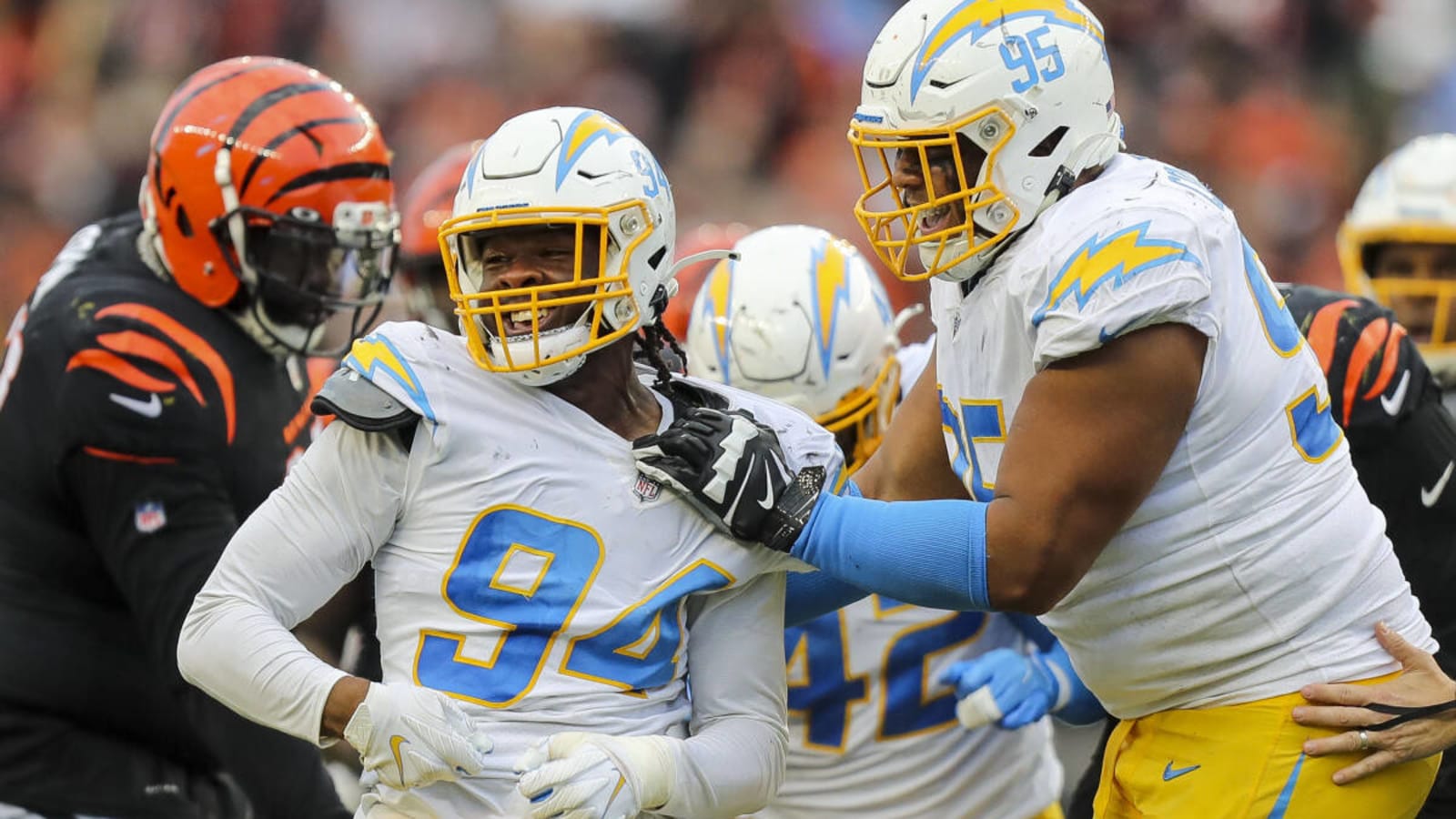 Chargers Injury Report: Bolts LB Out For Rest Of Season With Broken Foot