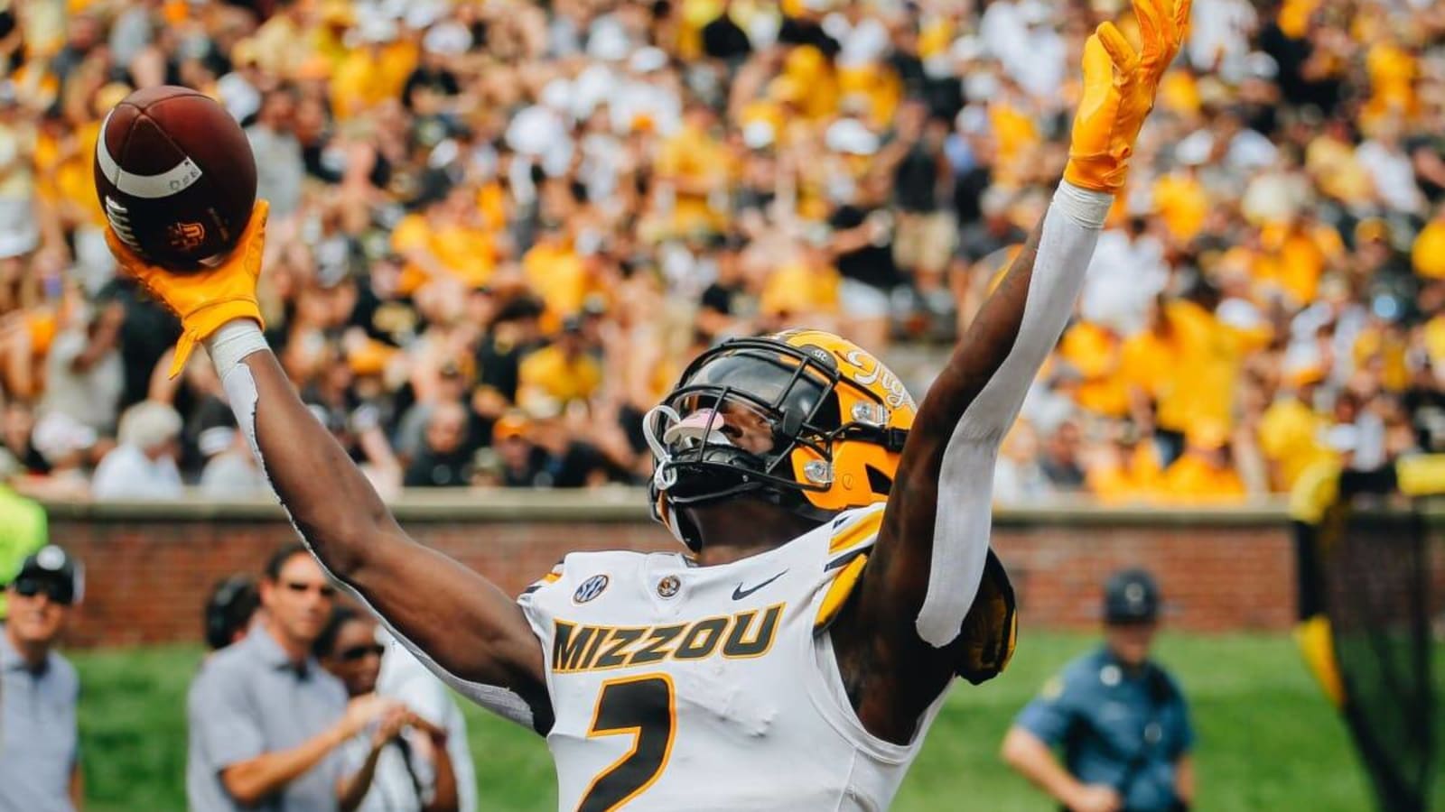 Rakestraw, Hopper to Miss Cotton Bowl for Mizzou