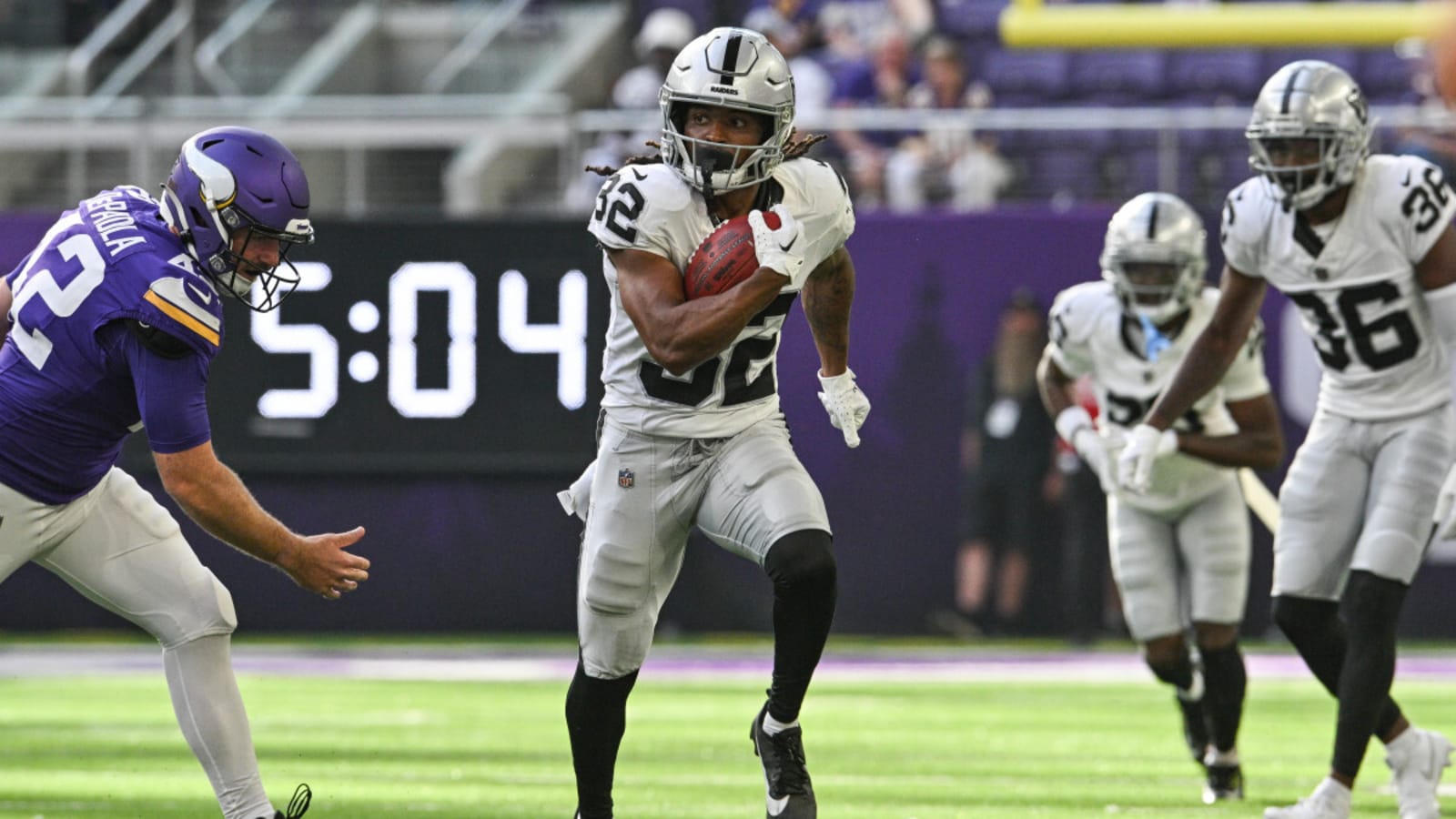 Las Vegas Raiders make a subtle but much-needed change to their uniforms that fans will love