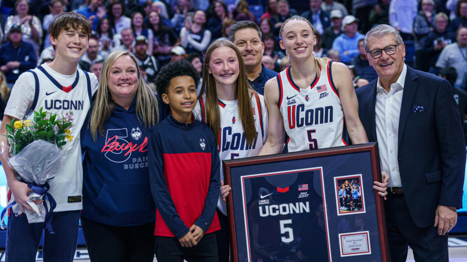 Paige Bueckers&#39; Parents Send Clear Message on UConn Star