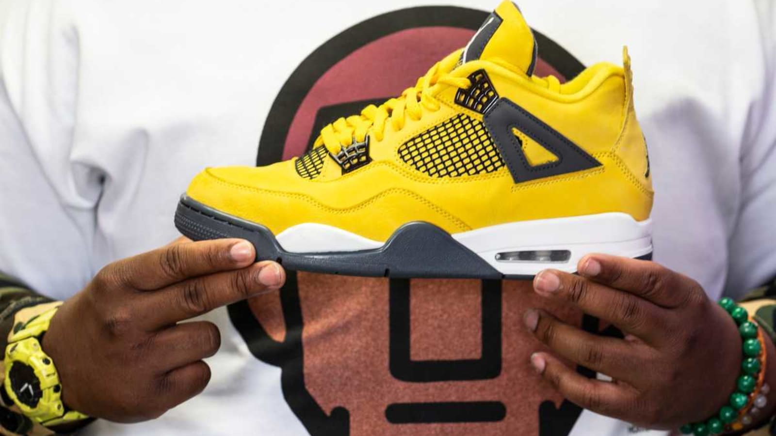 Jordan 4 &#39;Forget Me Not&#39; Is a Mother&#39;s Day Must-Have Sneaker