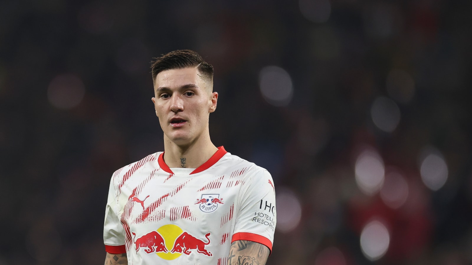 Man United given double boost as Romano confirms opening for two main targets