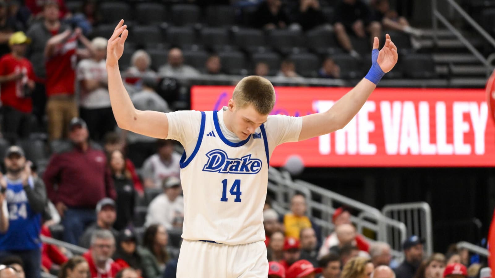 Drake&#39;s Bennett Stirtz Predicted to Join $316 Million Superstars in NBA Mock Draft