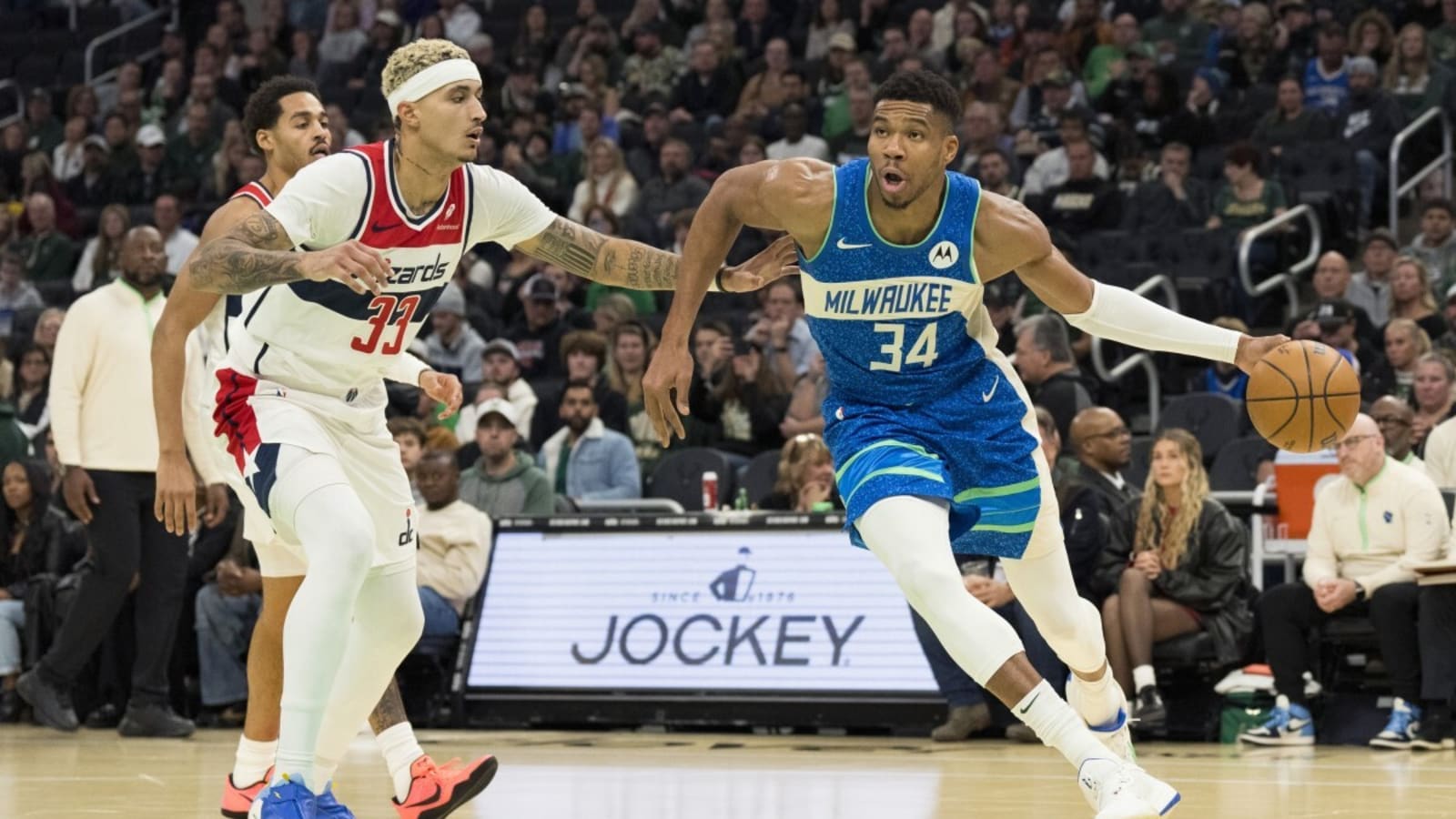 Milwaukee Bucks&#39; New Depth Chart Shows They Can Improve After Landing Kyle Kuzma