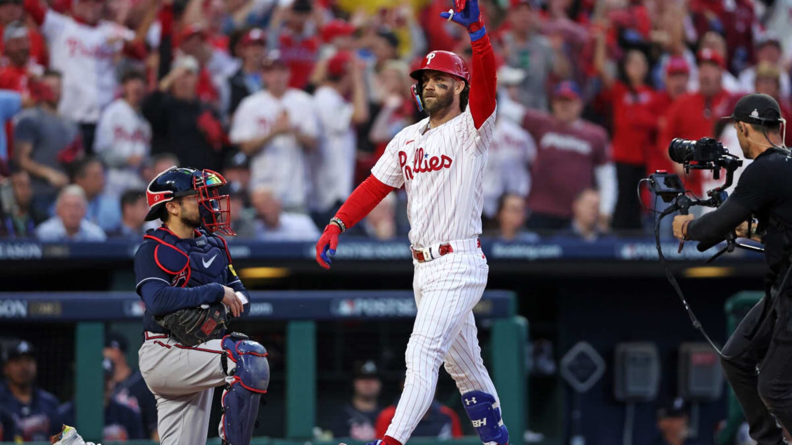 Bryce Harper wears Kelly green Eagles jersey to Phillies game