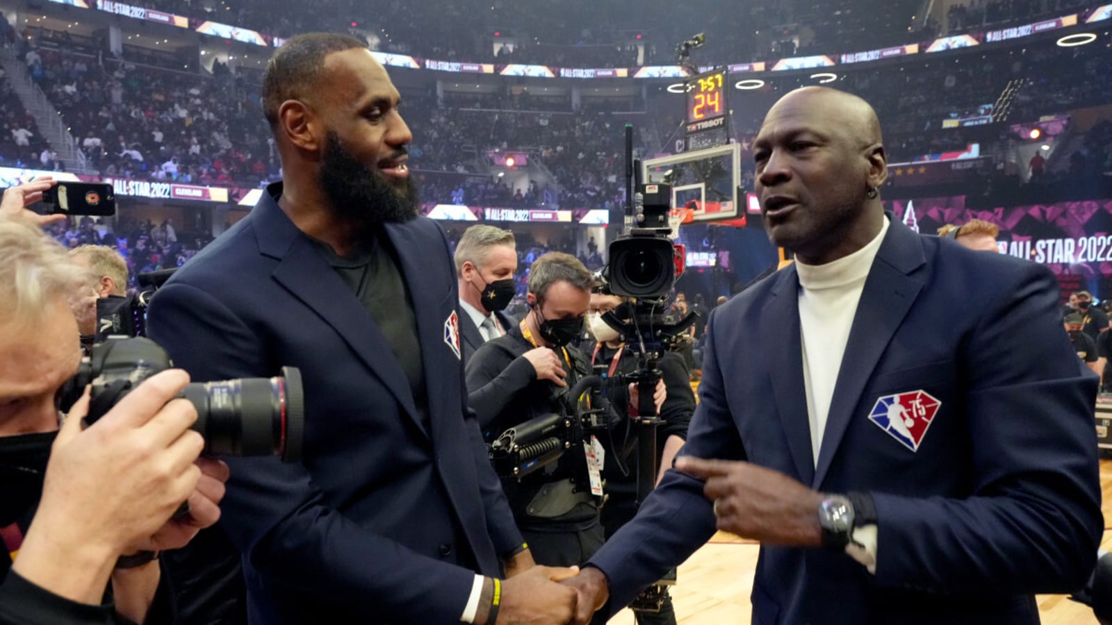 LeBron James Draws Criticism Over Michael Jordan Comments