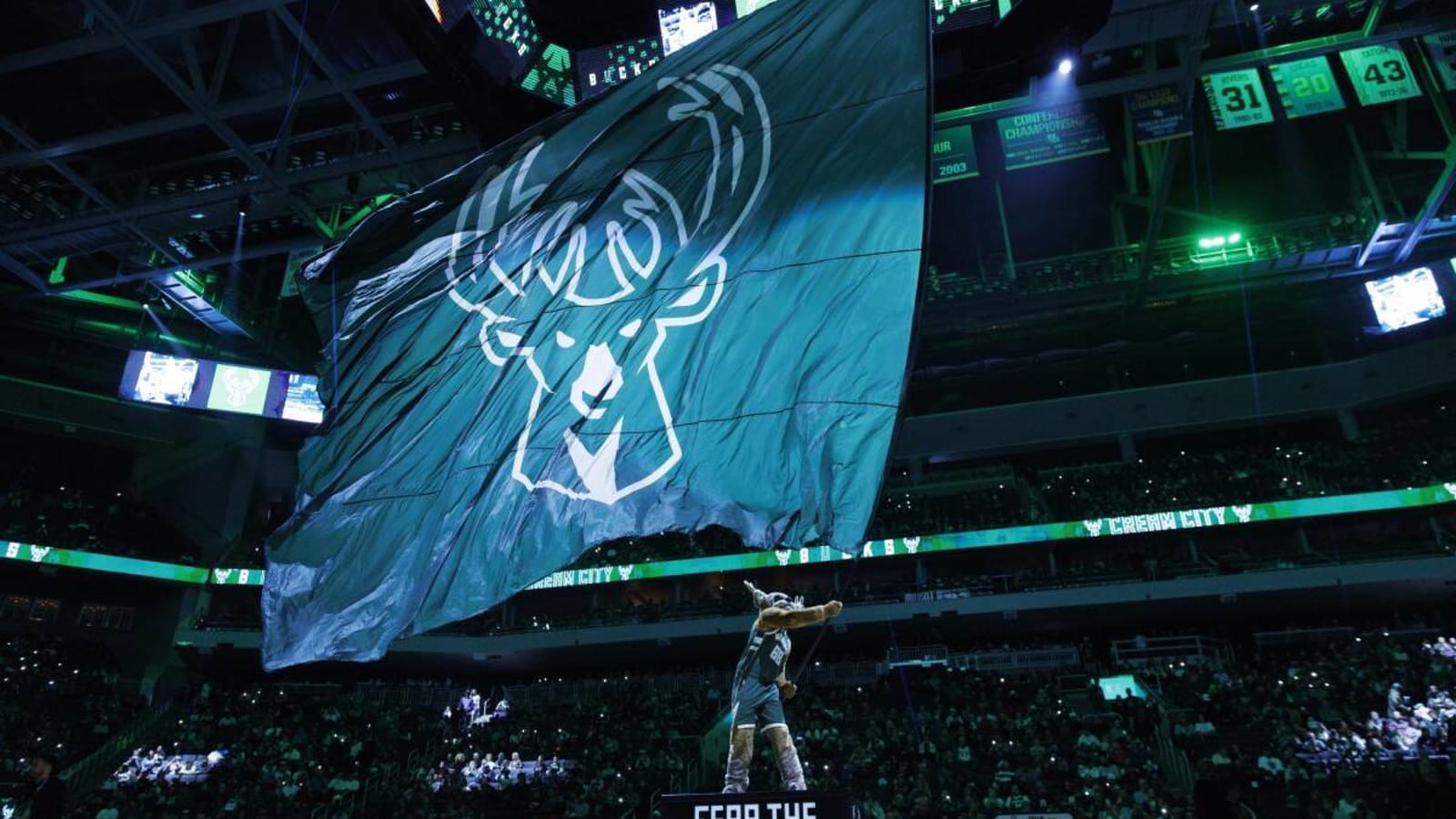  Milwaukee Bucks Reportedly Signing 14-Year NBA Player