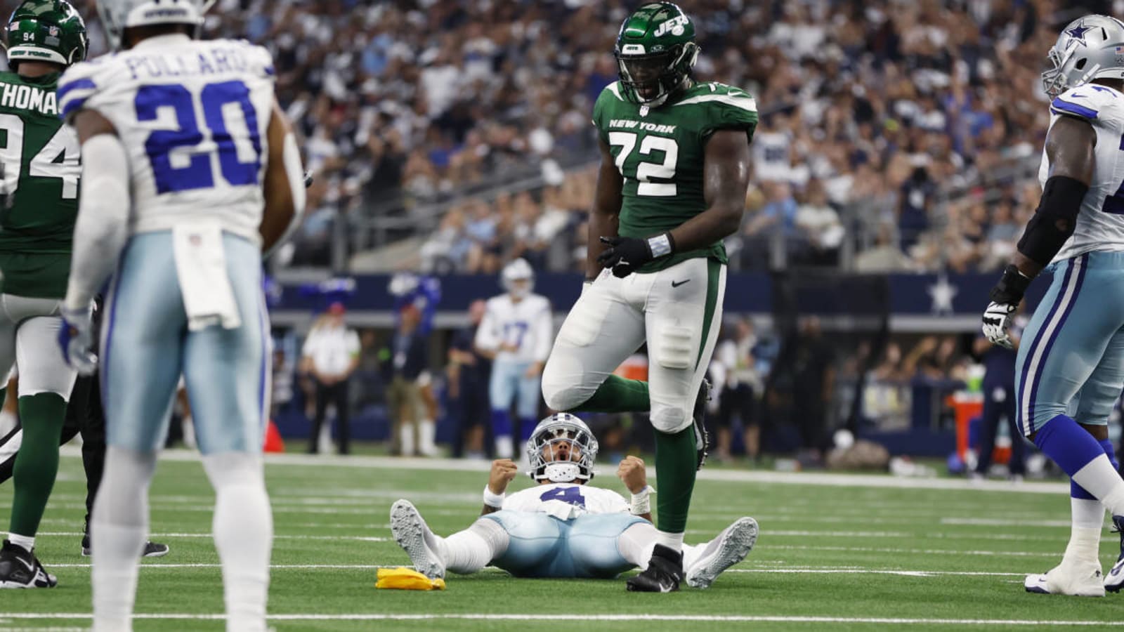 Another Embarrassing Incident for Jets&#39; Micheal Clemons