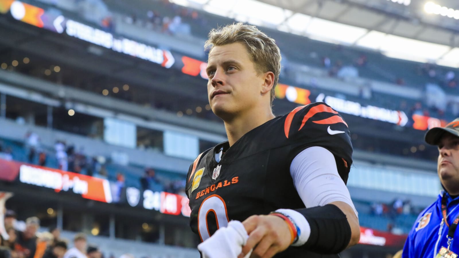 Joe Burrow&#39;s Pregame Outfit Drawing Mixed Reviews Sunday Night