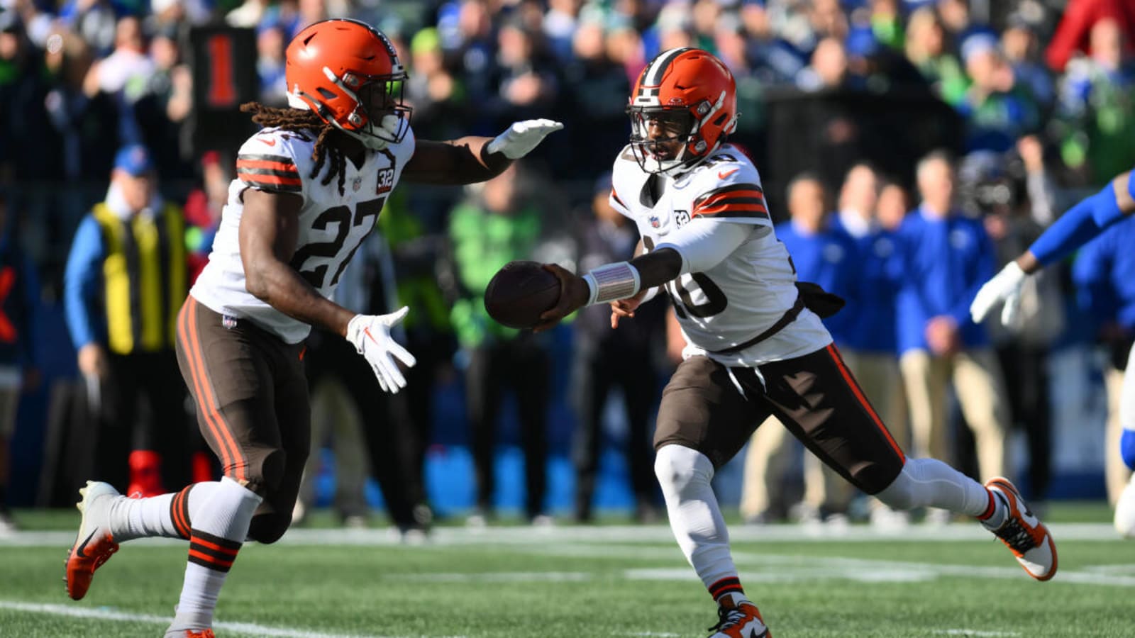 Browns&#39; QB P.J. Walker: "This Group Will Continue To Be Resilient"
