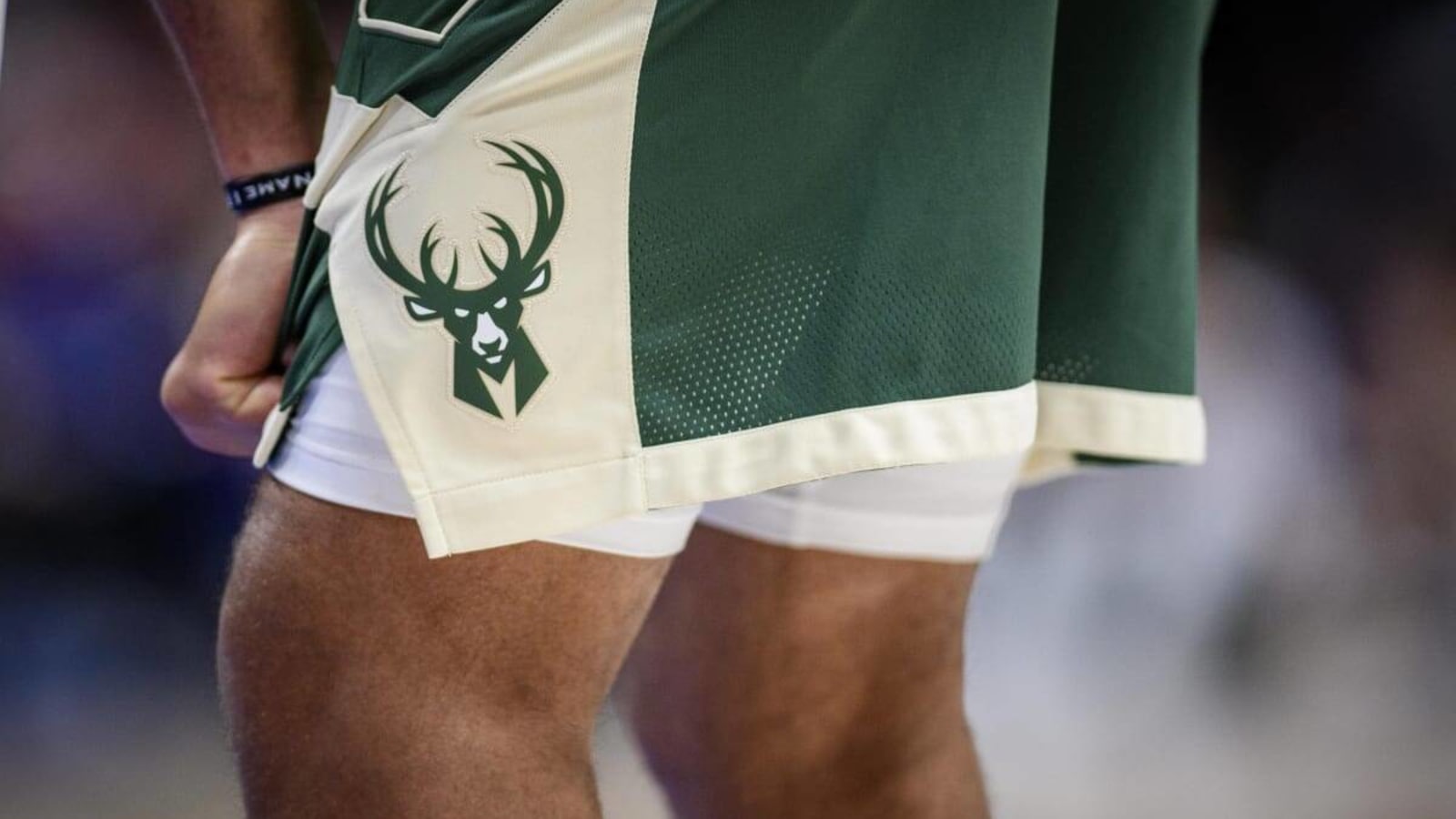 Milwaukee Bucks Reportedly Sign 20-Year-Old Guard