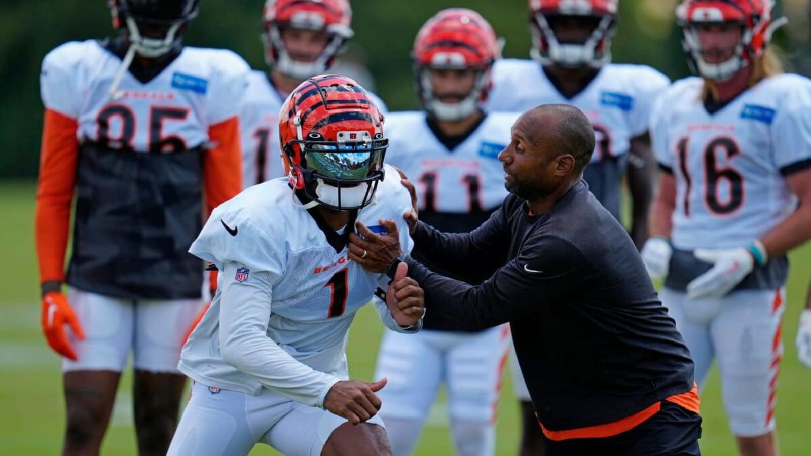 Texans to Interview Bengals WR Coach Troy Walters to Replace Pep Hamilton