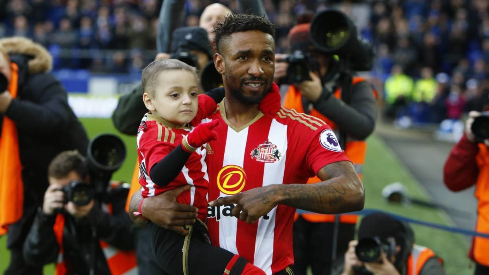 Jermain Defoe condemns &#39;inhuman&#39; fan who mocked Bradley Lowery