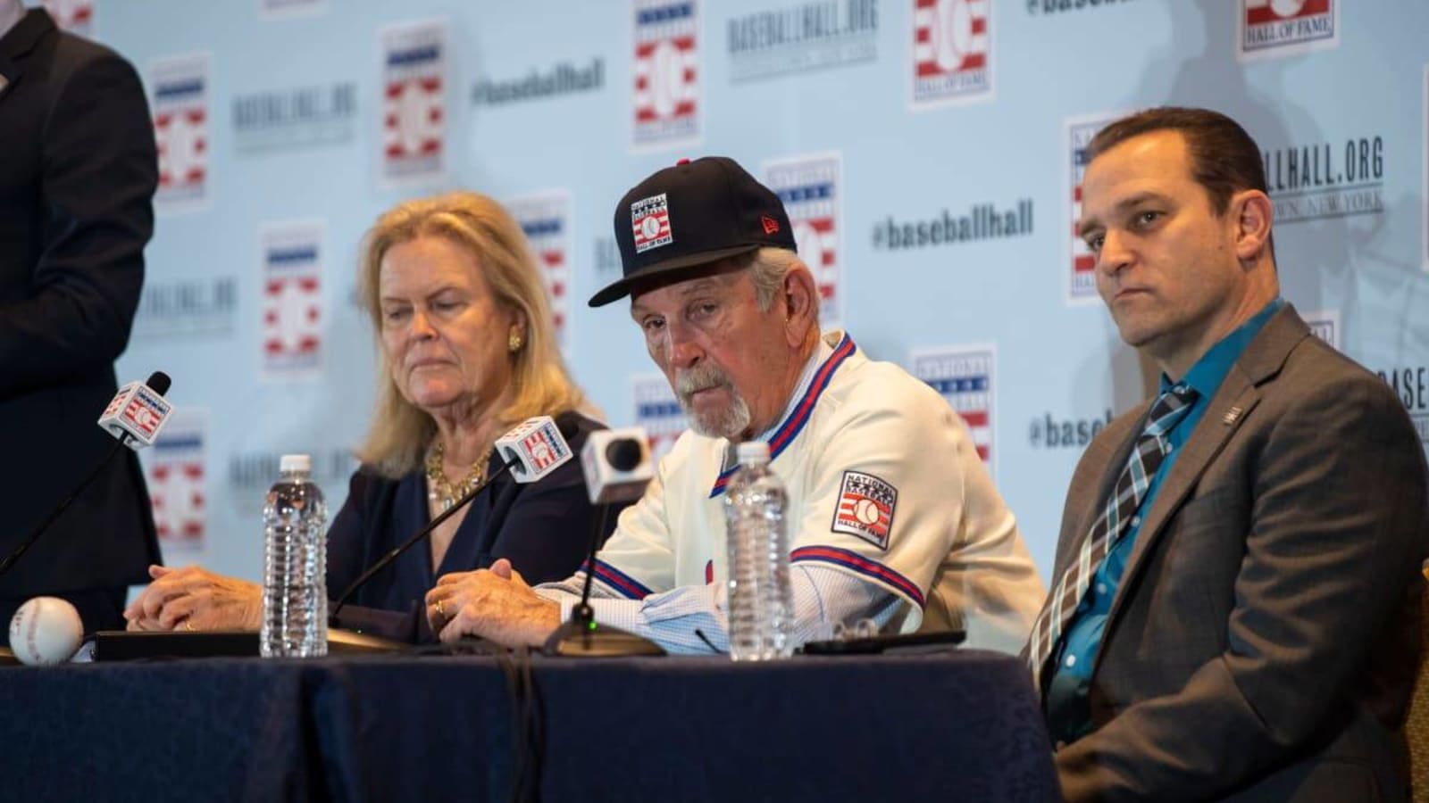 Leyland Regrets Cussing Out Bonds