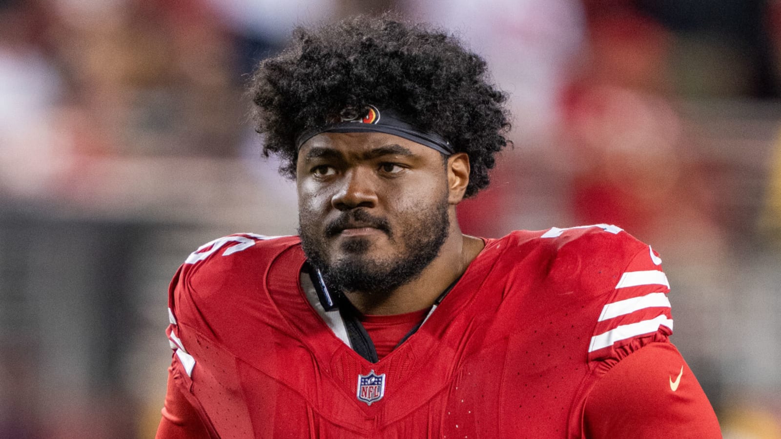 Chiefs expected to sign a risky, unproven player at the left tackle position just minutes into 2025 NFL legal tampering