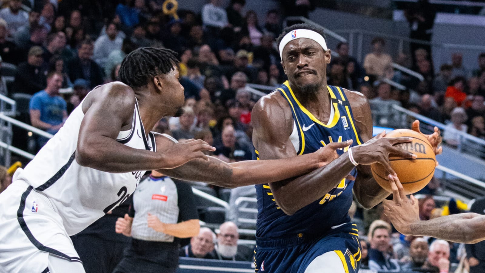 Lakers Eye Nets&#39; Sharpe to Address Center Depth