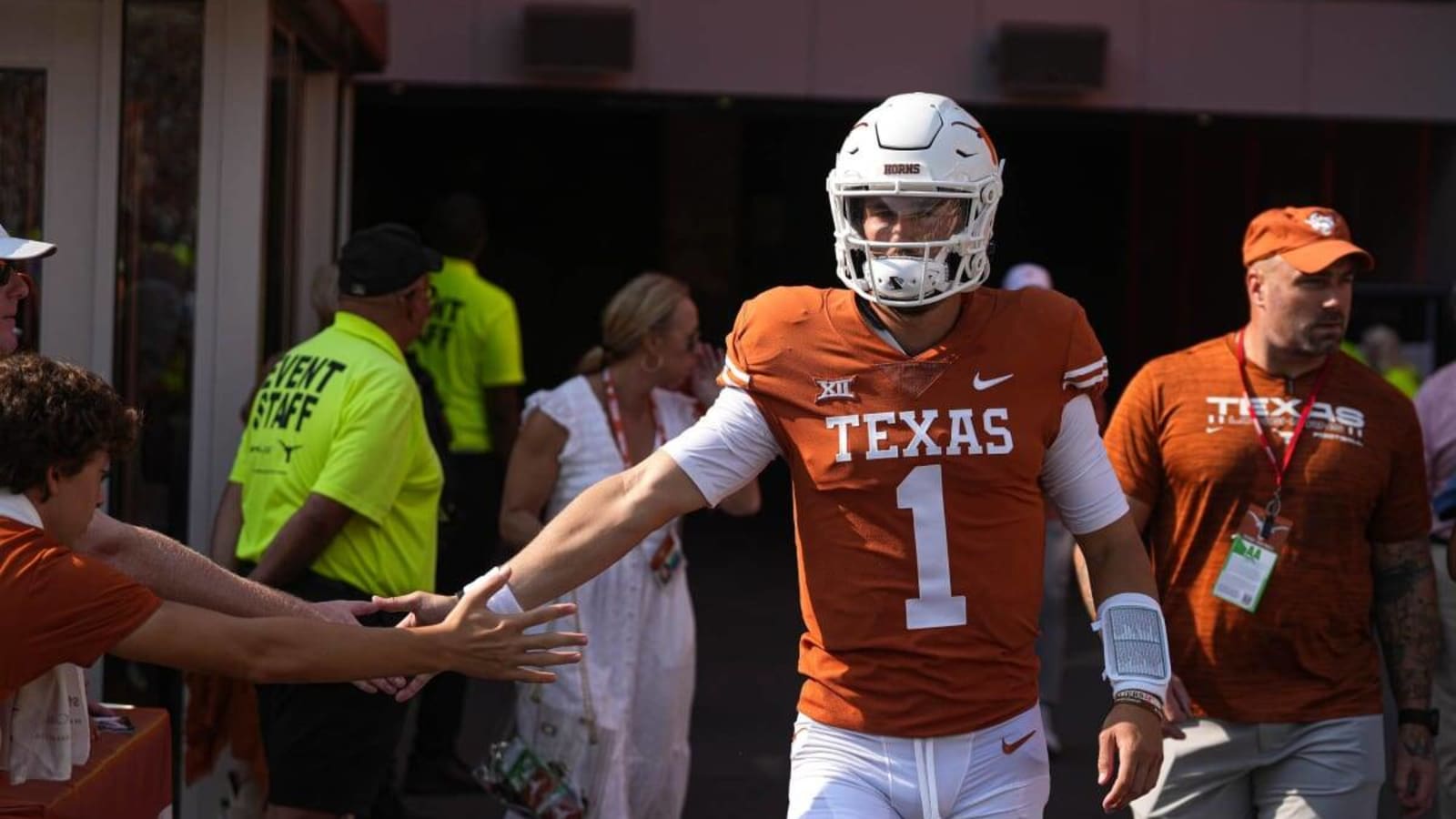 Former Texas QB Hudson Card Lands With Big Ten Program