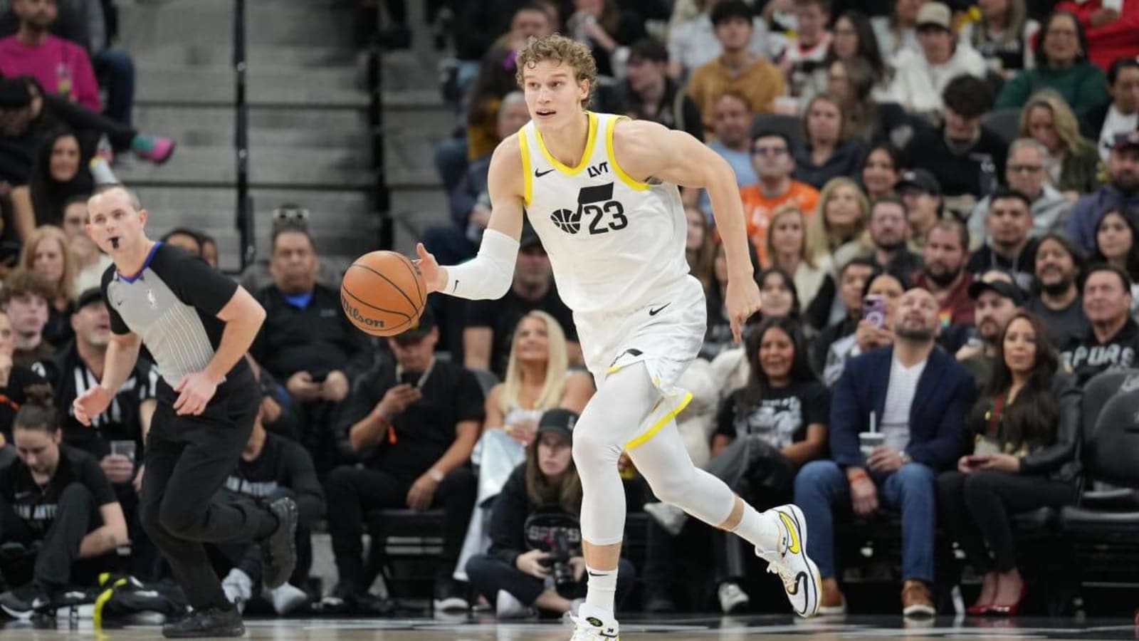 Report: Execs See Jazz Trading Lauri Markkanen as ‘Wishful Thinking&#39;