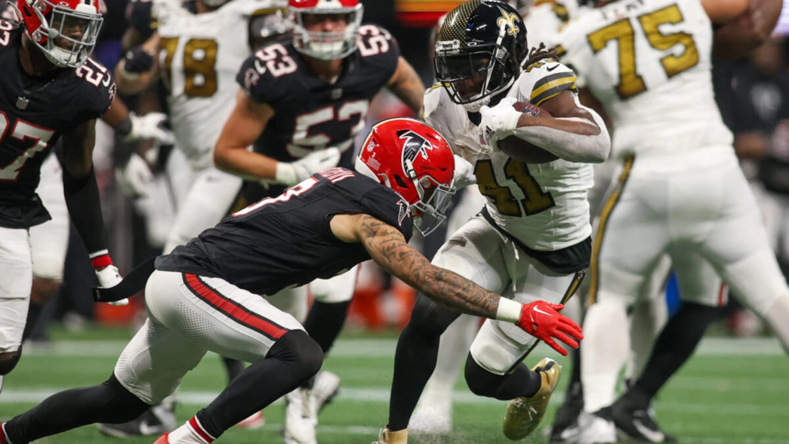 Bates Comments on Rachaad White, Bucs Run Game vs. Falcons Defense