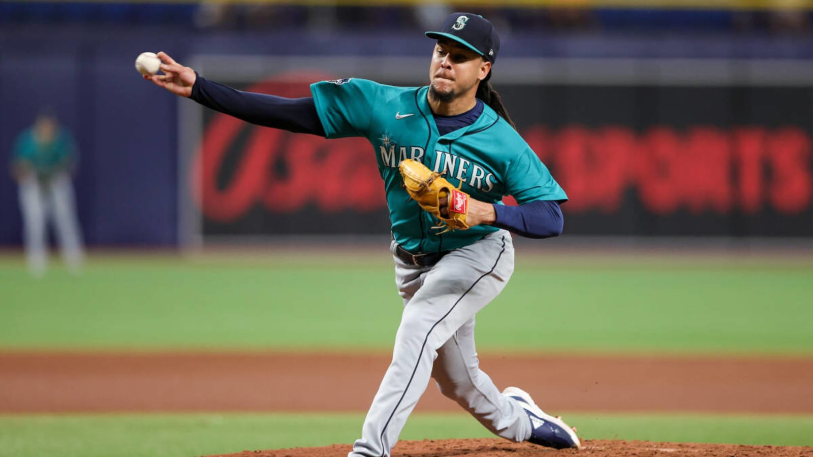 Seattle Mariners Ace Luis Castillo Projected To Contend For Major Title in 2024