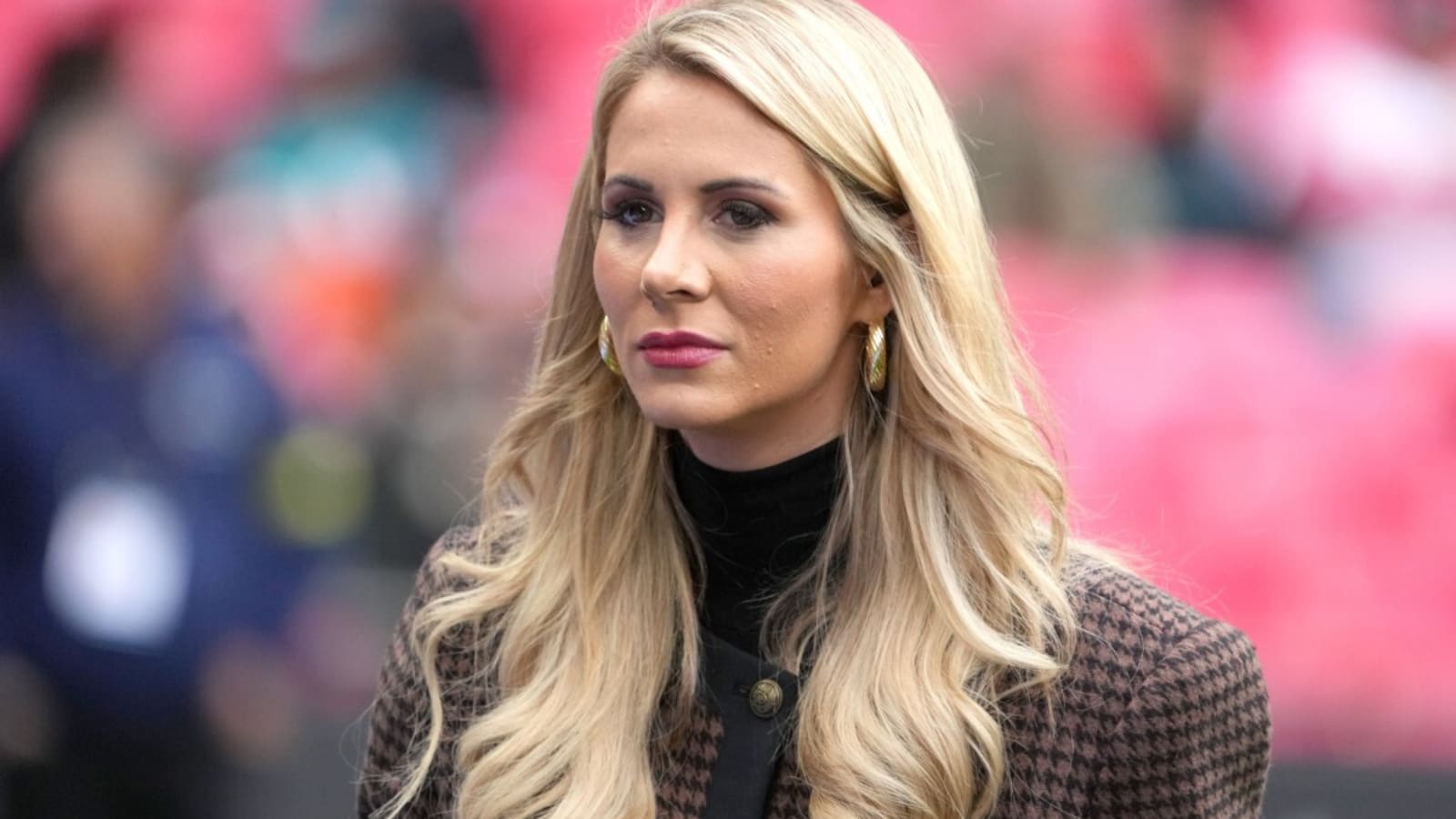 Laura Rutledge&#39;s Husband Sends Three-Word Message During &#39;Monday Night Football&#39;