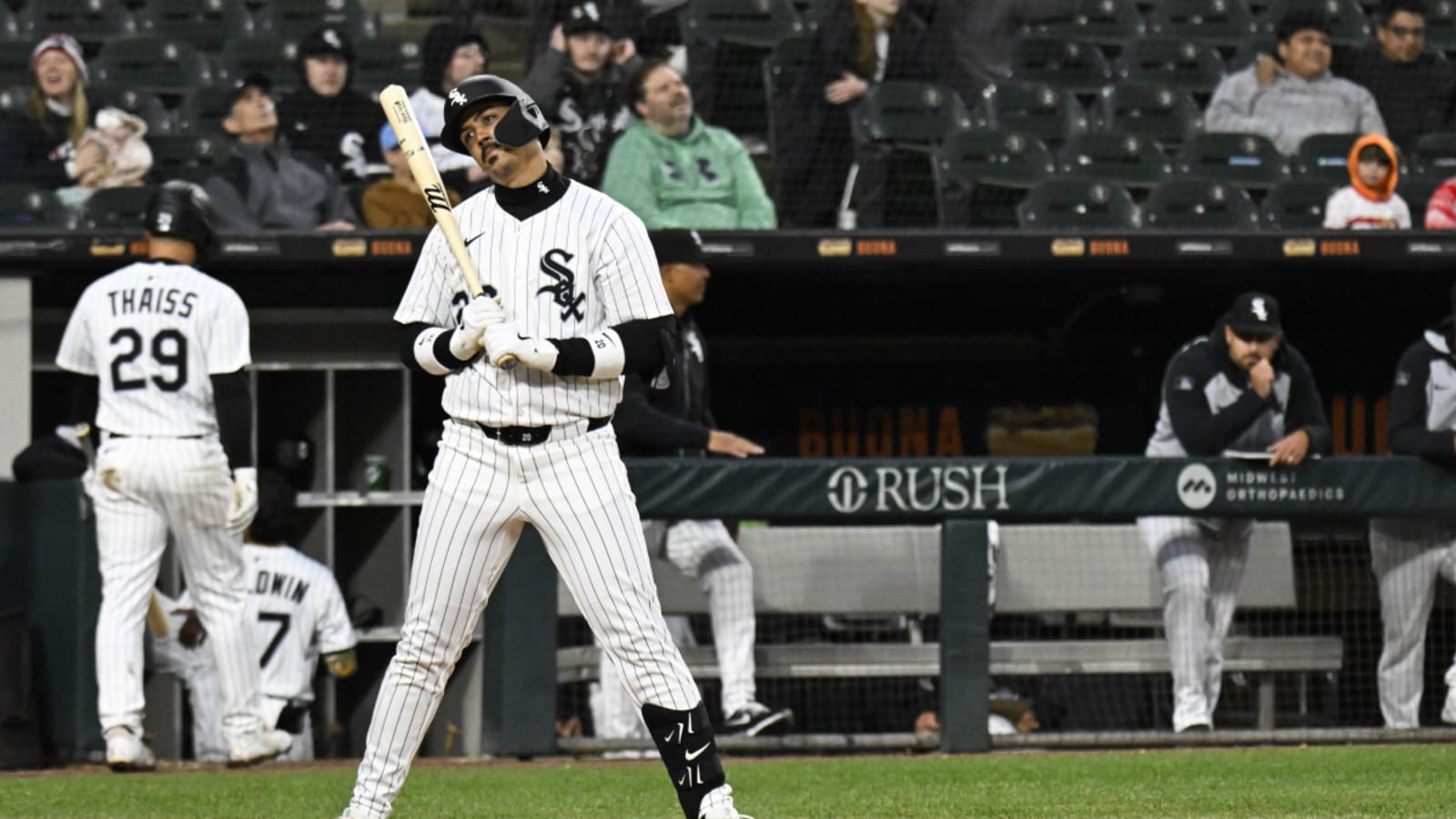 White Sox Drop Rain-Delayed Finale to Twins, 6-1, as Offense Struggles