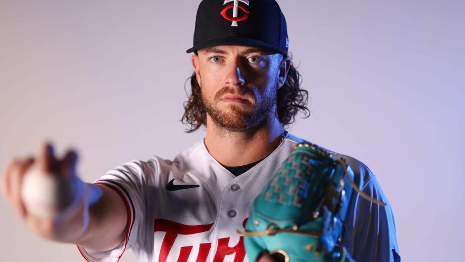 Minnesota Twins Bring Back Exciting Pitcher Before Playoff Run
