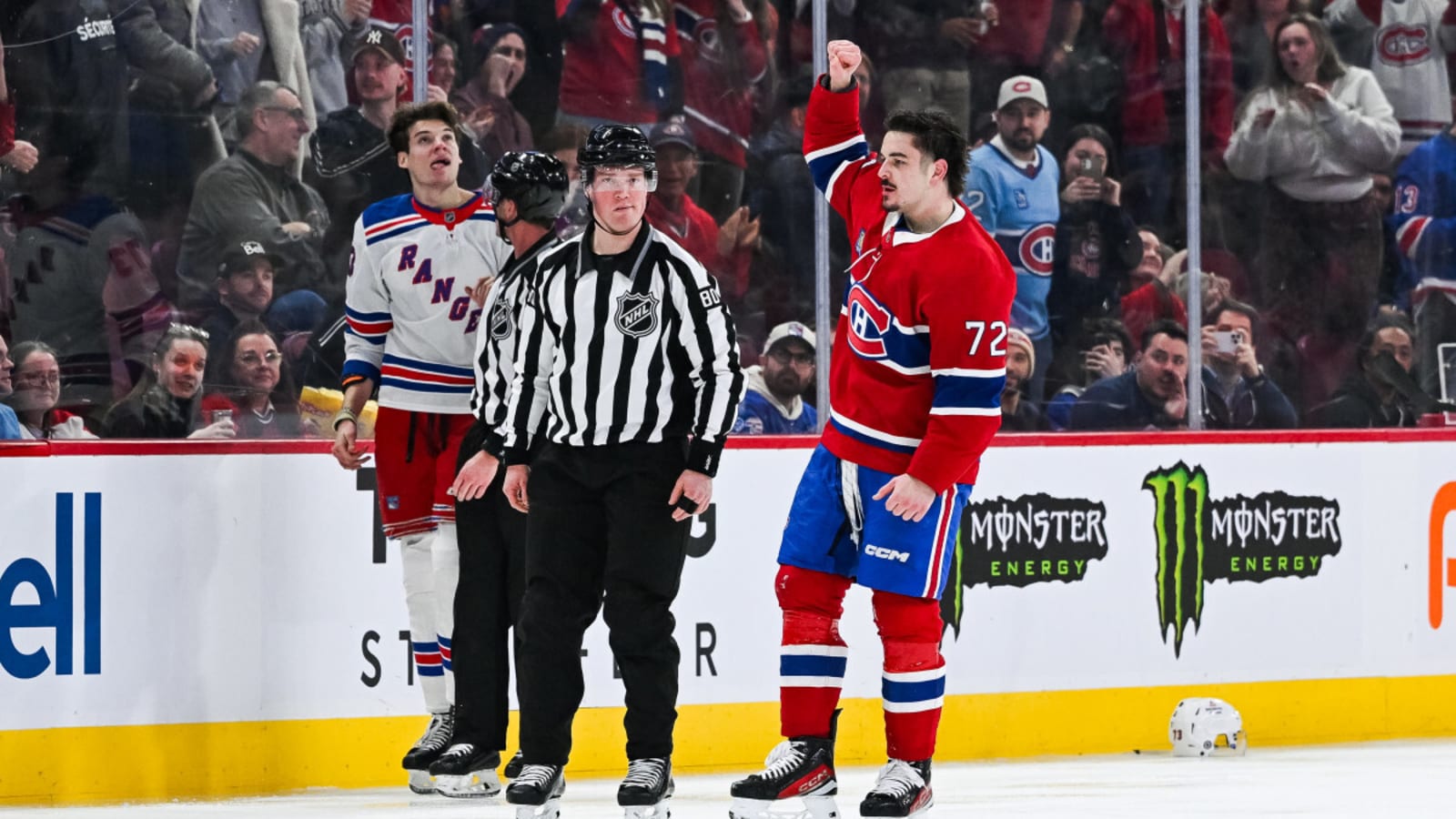 Canadiens-Rangers Features Arber Xhekaj & Matt Rempe Heavyweight Fight