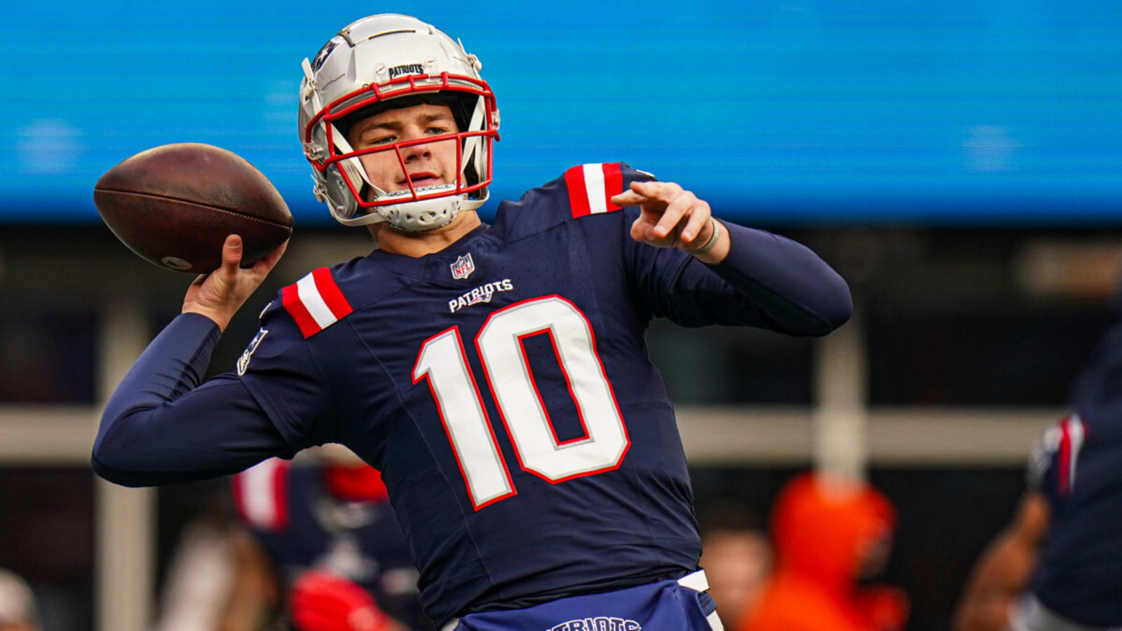 Patriots Trade Idea Lands $50 Million Bears Weapon for Drake Maye