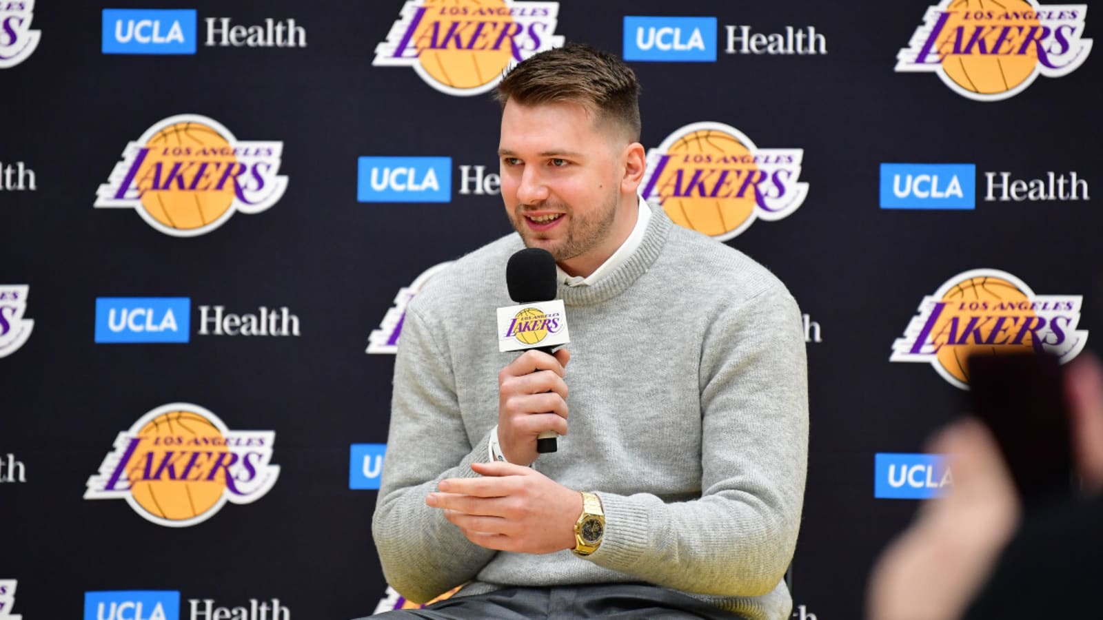 Luka Dončić’s Father Calls Out Mavericks for 'Unfair' Treatment