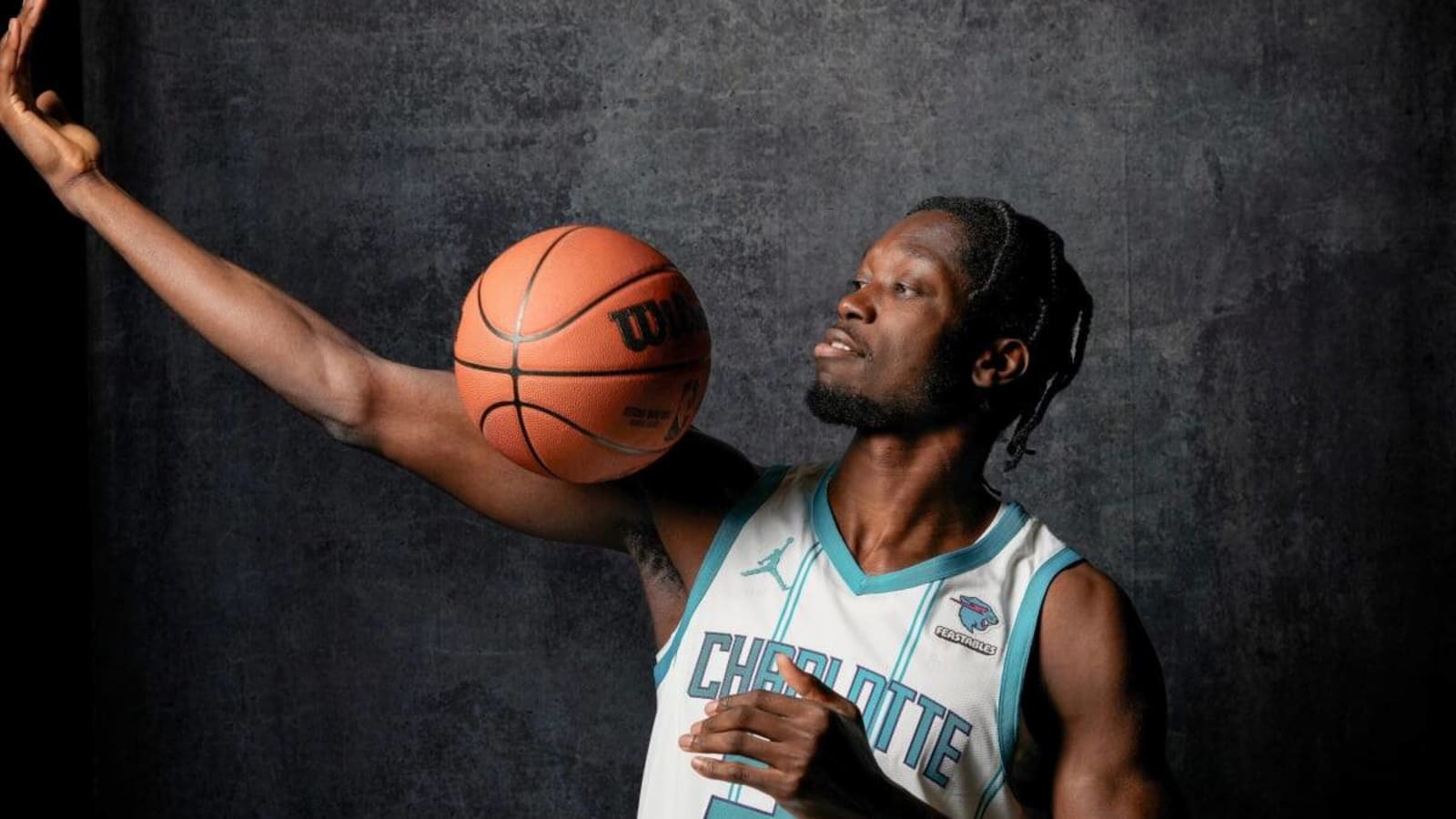 Hornets Sign Center Nathan Mensah to a Two-Way Contract