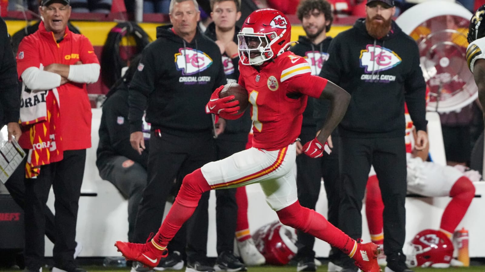 Best prop bets for Chiefs vs. Raiders Week 13