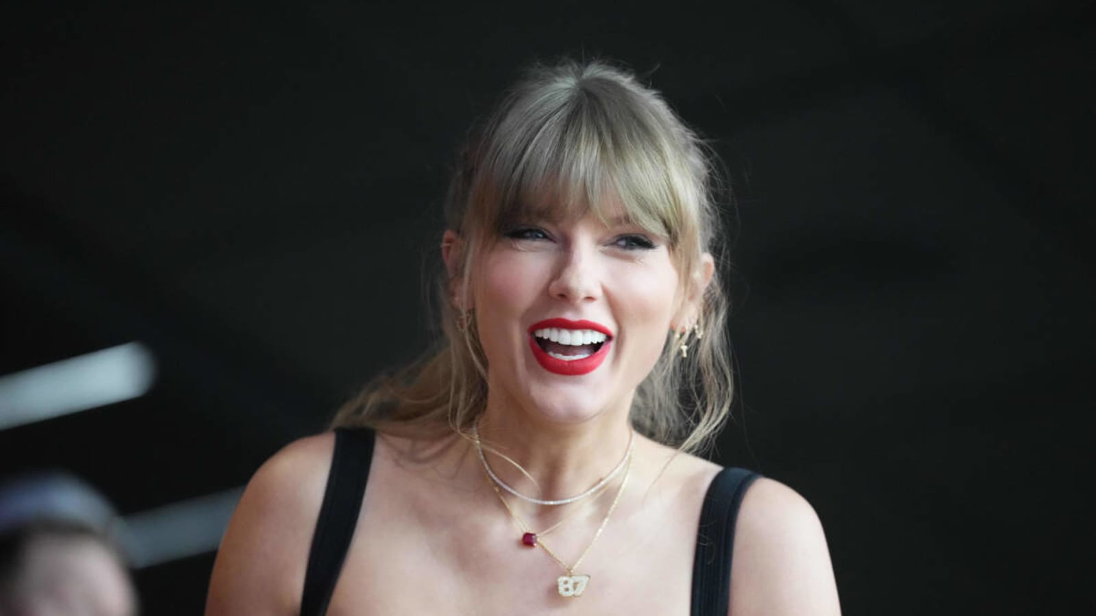 Episode 8 of &#39;The Dynasty: New England Patriots&#39; will exclusively debut Taylor Swift re-recording