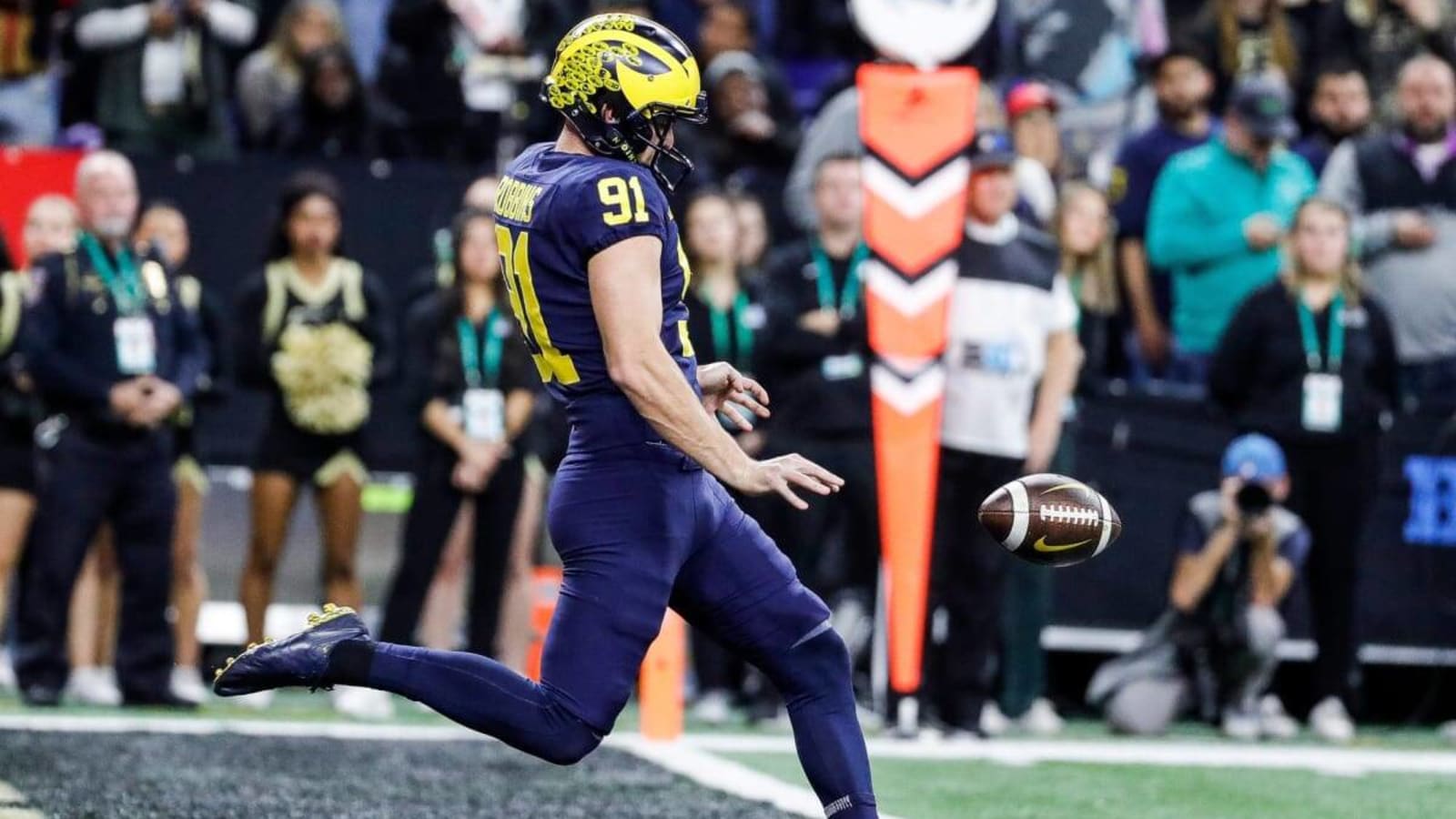 Bengals Take Michigan Punter Brad Robbins in Sixth Round of 2023 NFL Draft