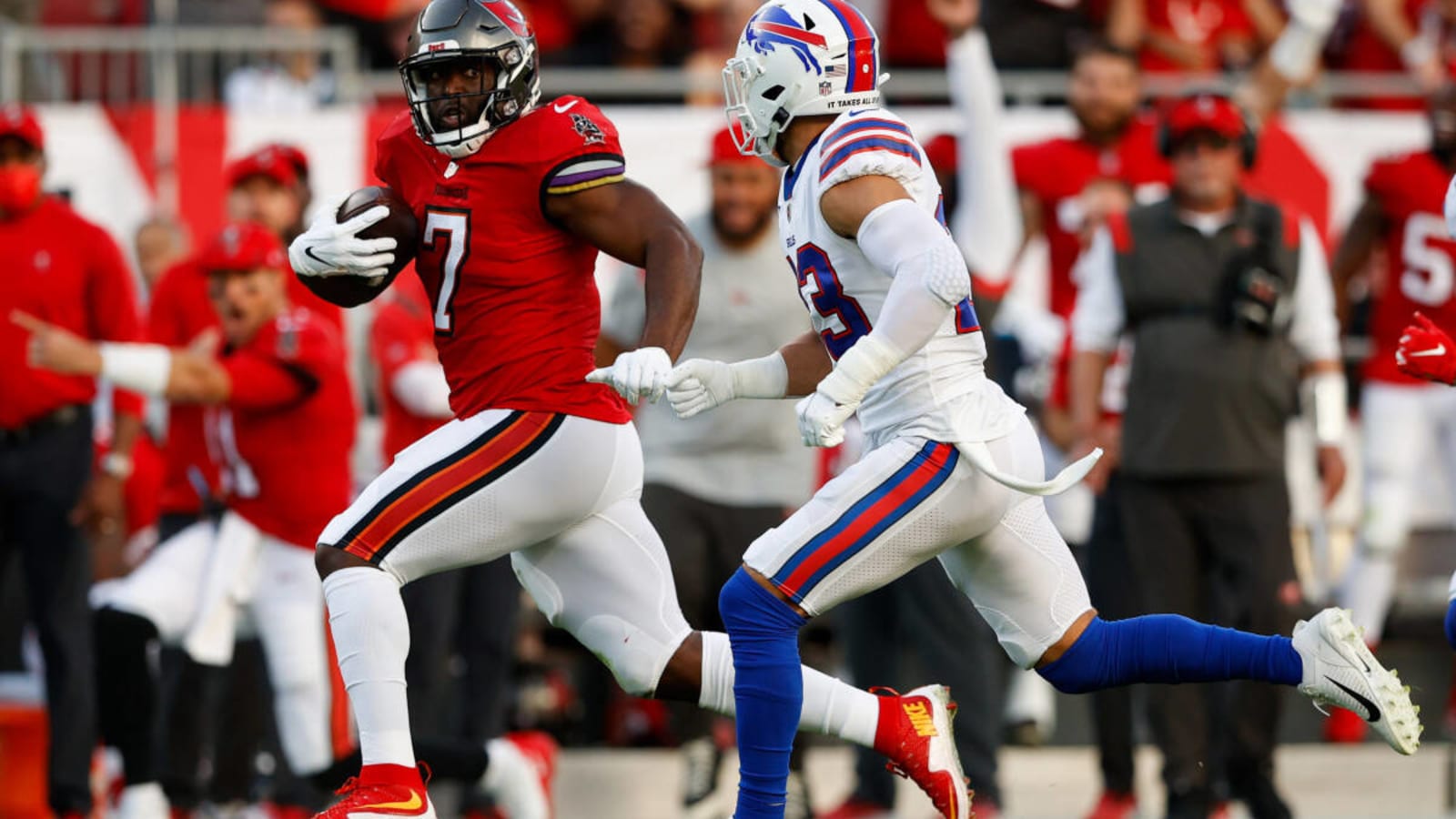 Fournette &#39;Ready to Hoop&#39;: Bills Opportunity Coming?