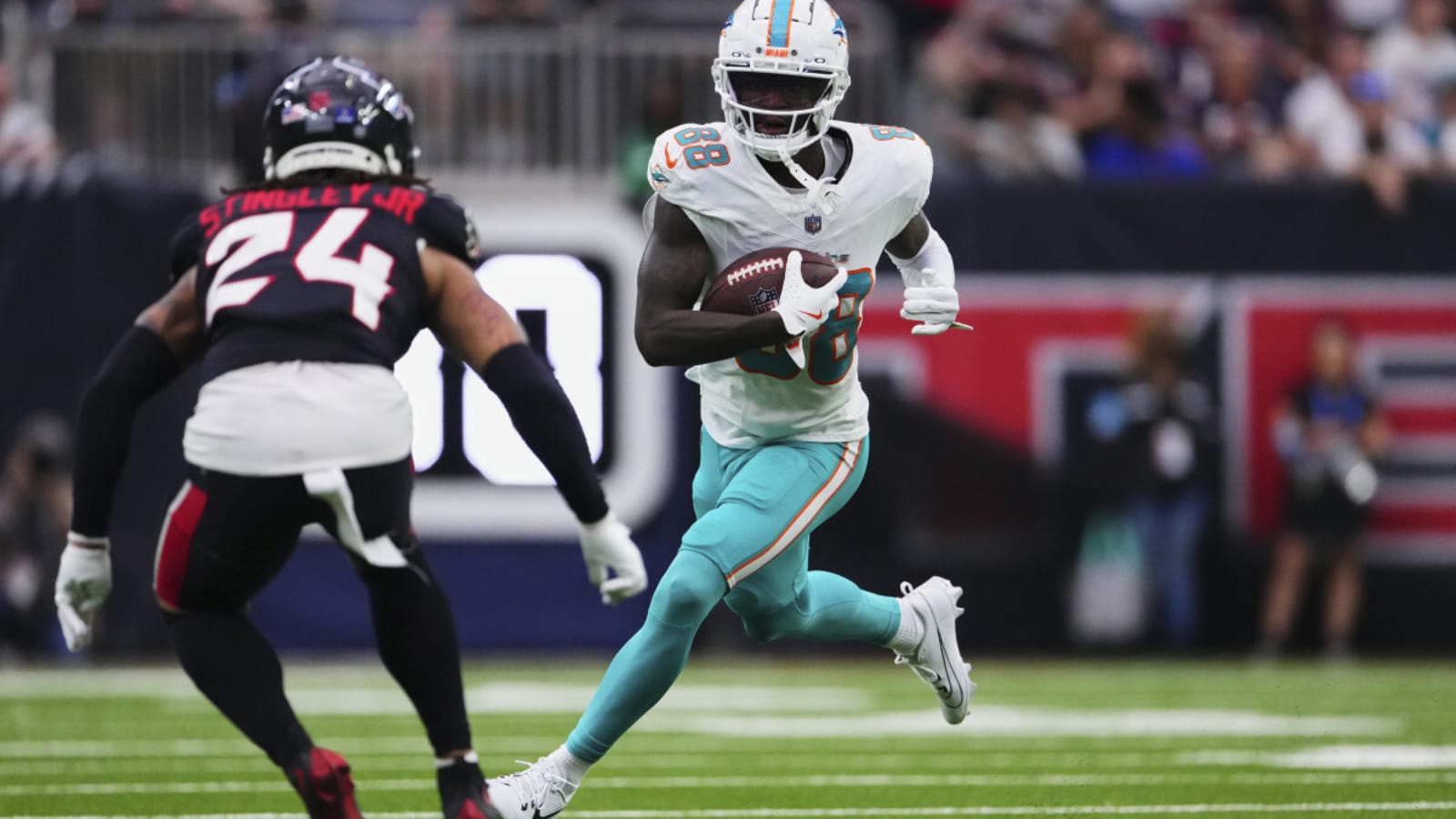 Dolphins Announce Monday Morning Update On WR Grant DuBose
