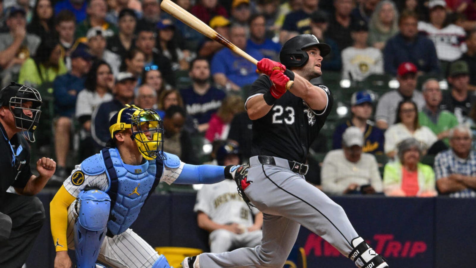 Andrew Benintendi Exits Early Against Brewers