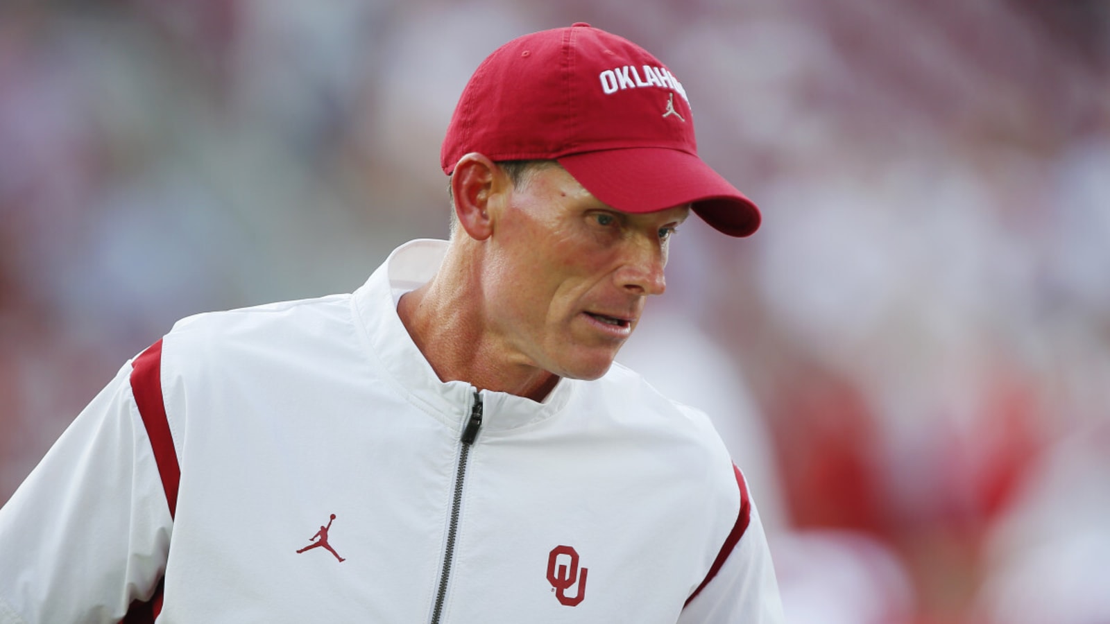 Oklahoma Sooners Quarterback Is Reportedly Transferring Out