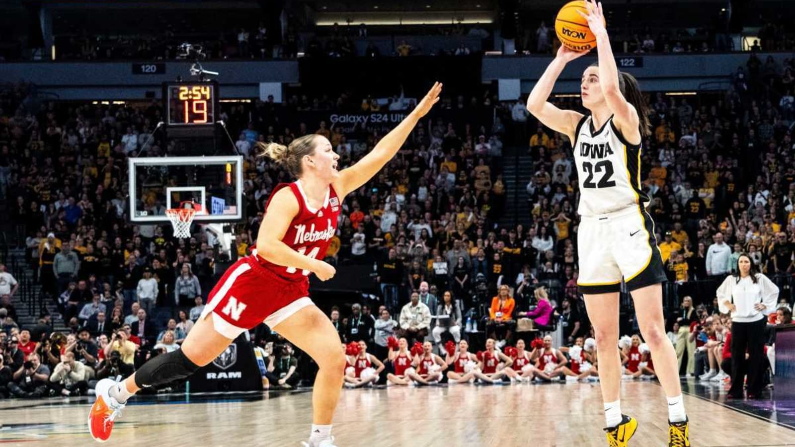 Ticket prices for Iowa-USC after Caitlin Clark announcement turn heads