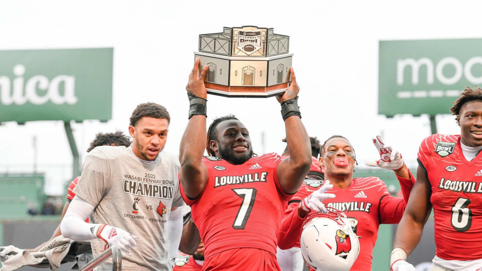 Louisville LB Monty Montgomery, WR Braden Smith Receive Medical Waivers