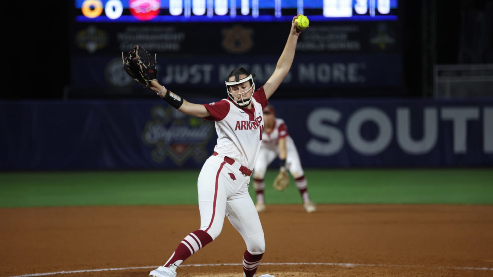 Arkansas Razorbacks Softball Team Heads for the Mary Nutter Collegiate Classic