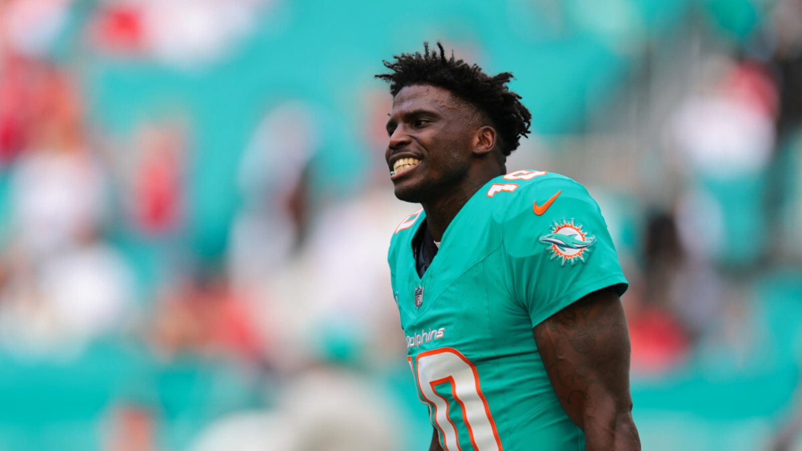 Dolphins&#39; Tyreek Hill Begs for Jalen Ramsey to Return
