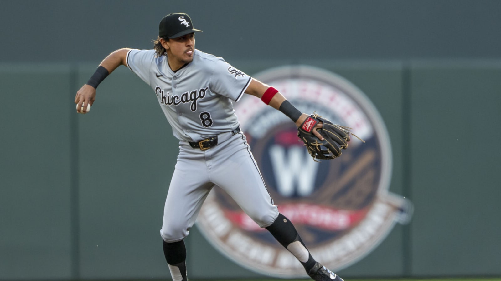 White Sox 2B Nicky Lopez Named 2024 Gold Glove Finalist Yardbarker
