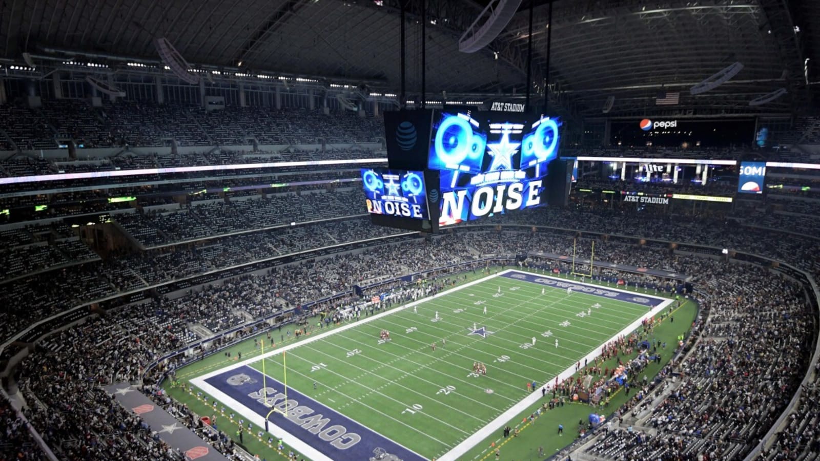 Video Shows Moment When Sheet Metal Fell in Cowboys&#39; Stadium