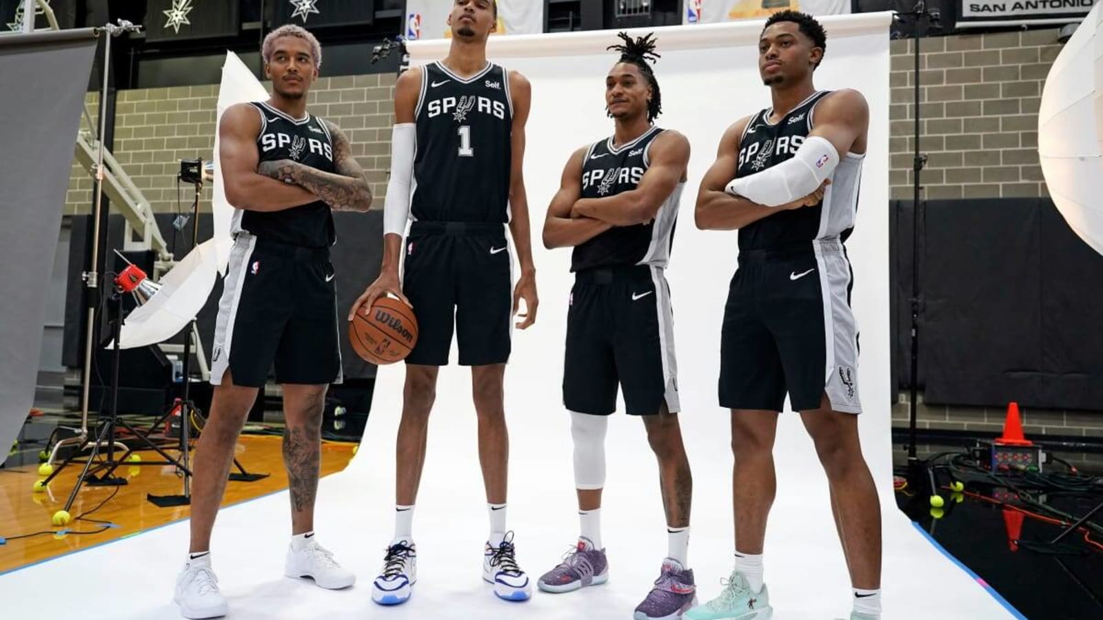 Spurs Media Day Starting Lineup Revealed? Yardbarker