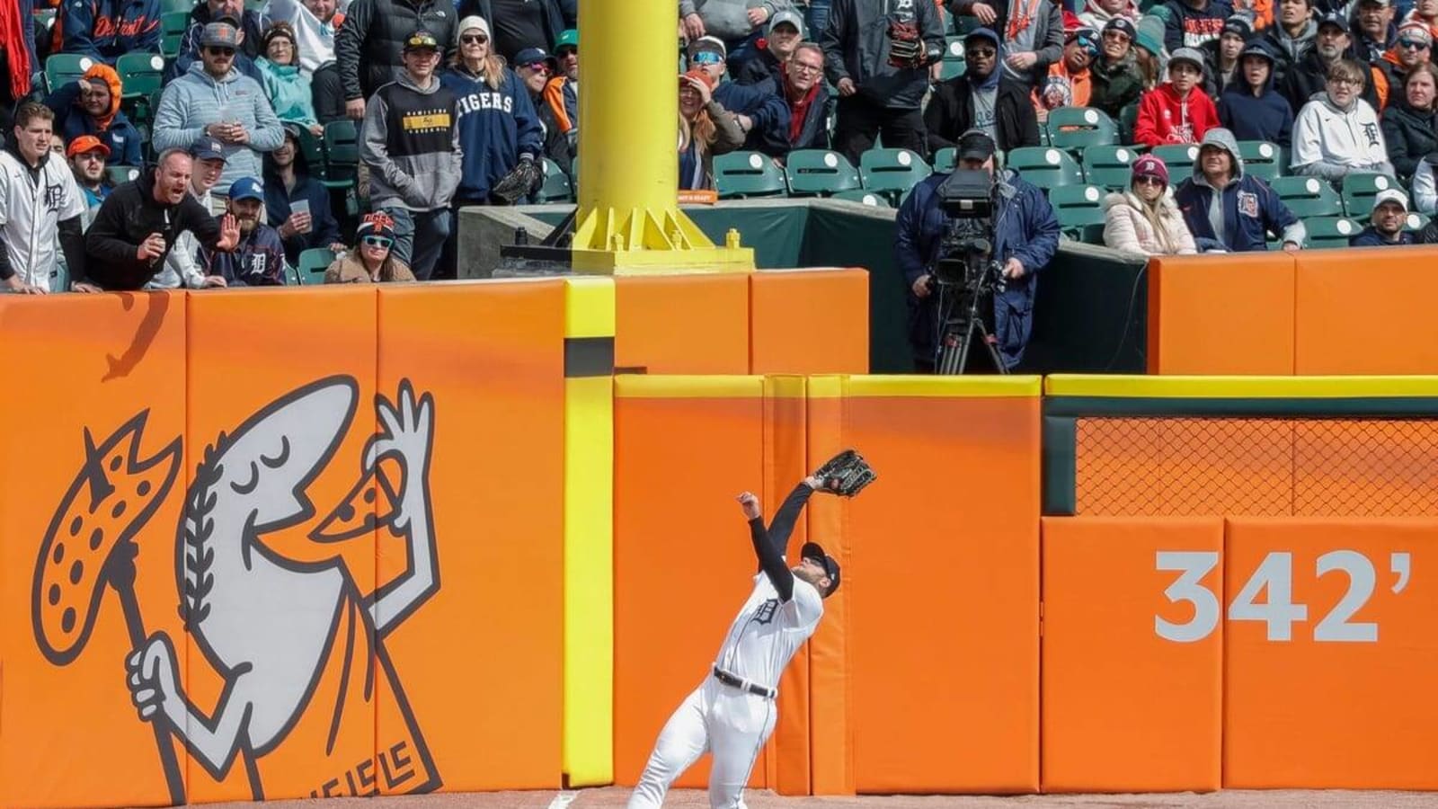 Detroit Tigers Manager Provides Update on Sidelined Outfielder